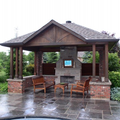 pool houses and cabanas